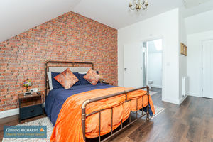 Bedroom- click for photo gallery